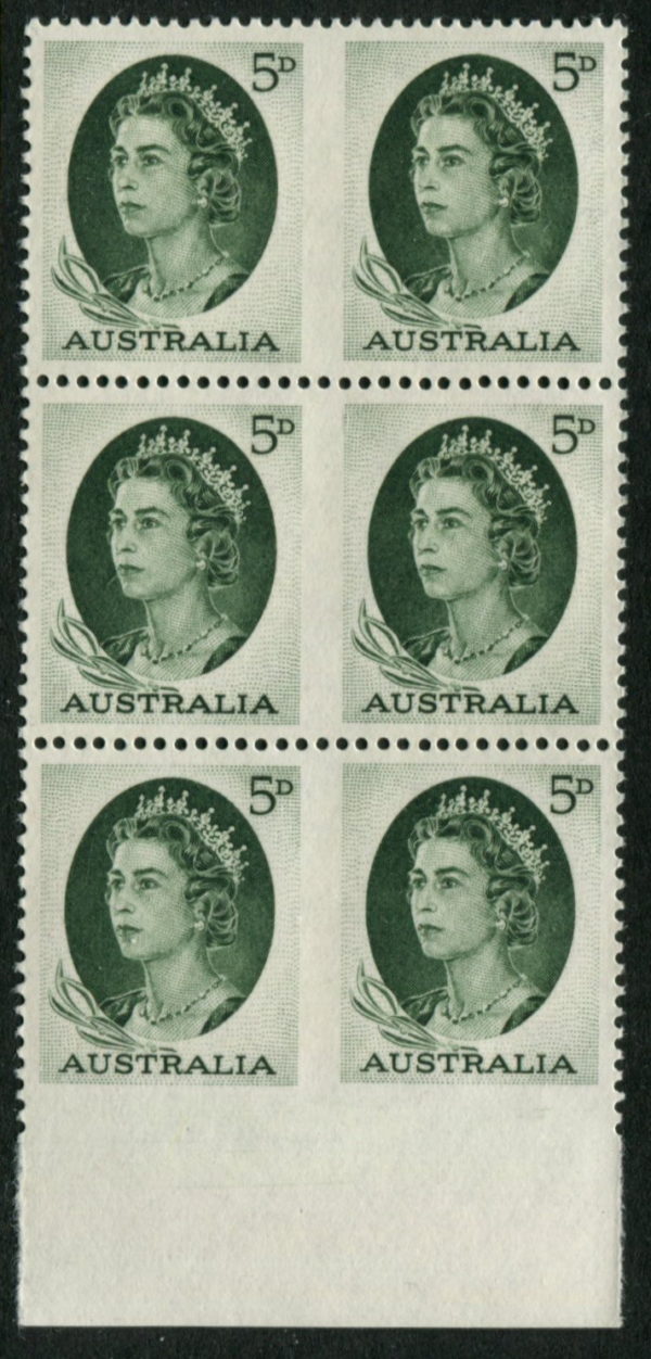 AUSTRALIA - 1964 QEII 5d 'GREEN' Imperf Booklet Block x 6 MNH SG354b [A7067]