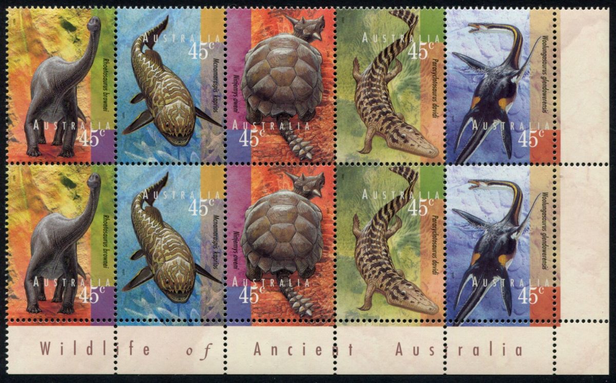 AUSTRALIA – 1997 'PREHISTORIC ANIMALS' Corner block of 10 MNH [B6103] –  Philip James Collectables