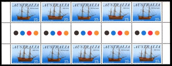 AUSTRALIA - 1983 'AUSTRALIA DAY' Gutter strip MNH [E7066]