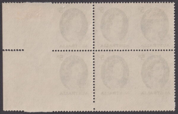 AUSTRALIA - 1966 5d GREEN Imperf Booklet Panes SG 354 MNH Cv £22 [E7095]