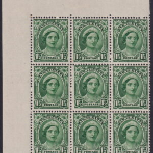 AUSTRALIA - 1949 1½d GREEN Variety Misplaced Unit  SG 229 MNH Cv $750 [E7476]