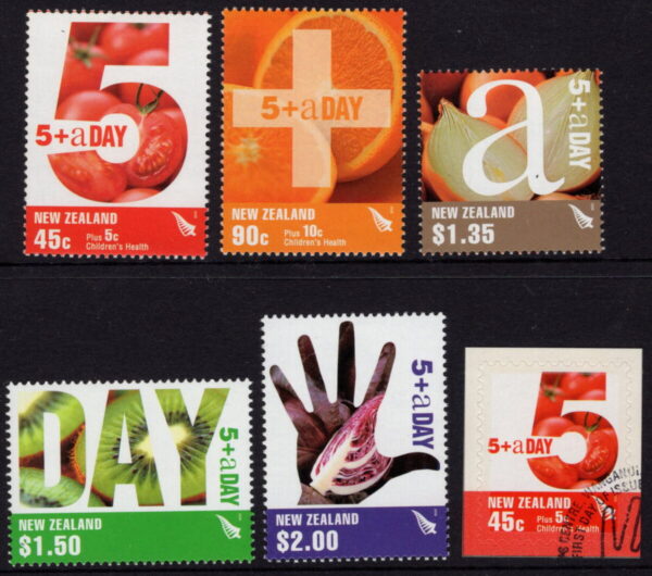 NEW ZEALAND - 2006 '5+ A DAY HEALTHY EATING CAMPAIGN' Set of 5 and self adhesive MNH [E8293]