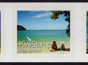 NEW ZEALAND - 2011 'KIWI STAMPS' Strip of 5 MNH [E9105]