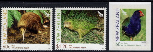 NEW ZEALAND - 2011 'FLIGHTLESS BIRDS' Pair and Self Adhesive MNH [F1408]